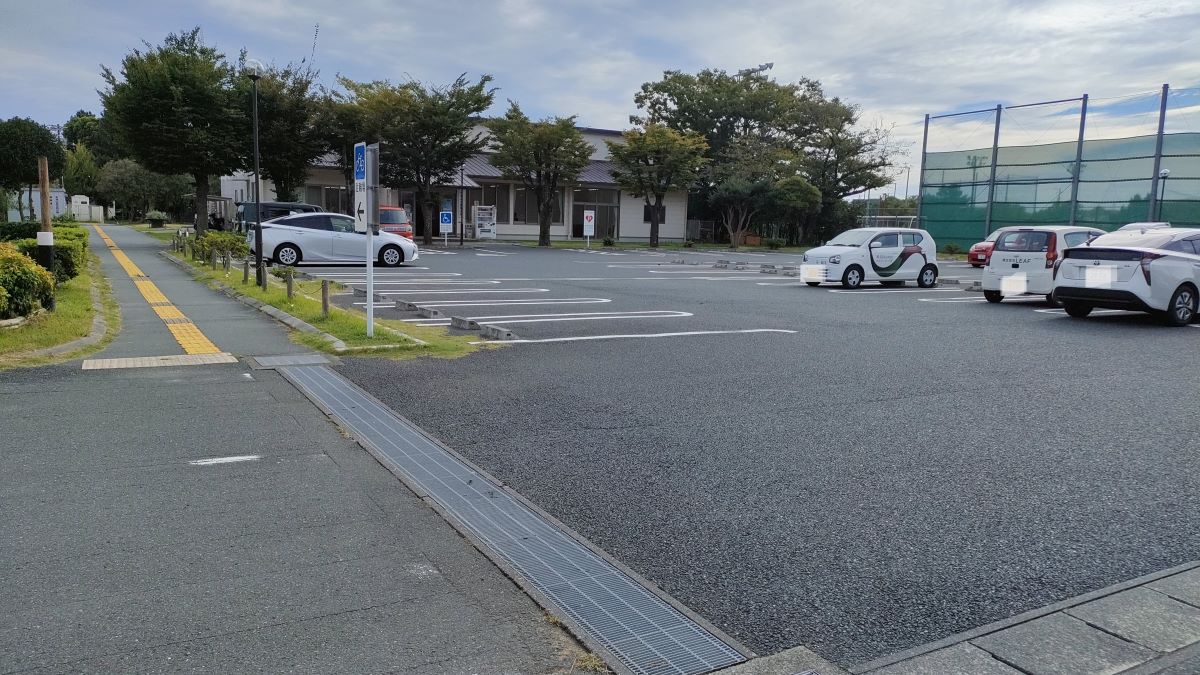公園駐車場